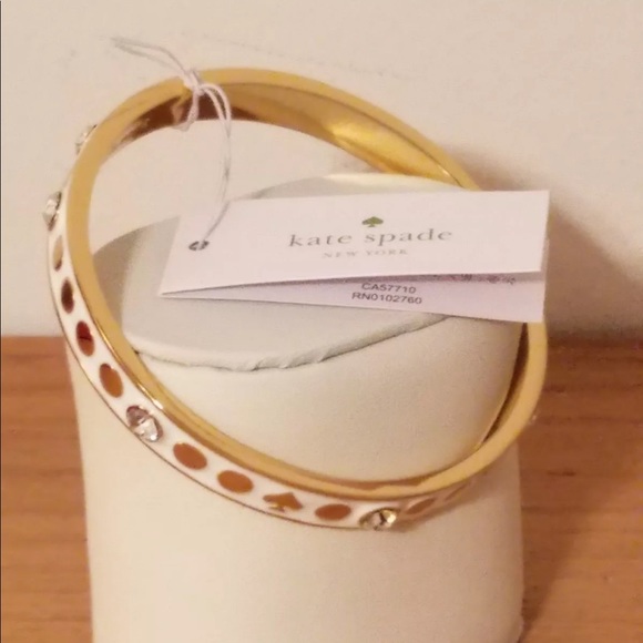 Kate Spade Spot the Spade Gold Bangle Bracelet - Picture 5 of 7